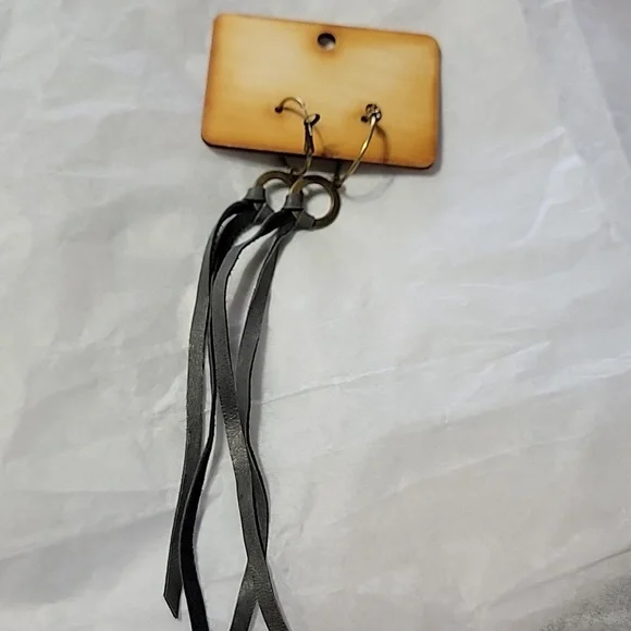 Keep It Gypsy Leather Tassels Dangle Earrings Smoke Grey - Picture 6 of 6